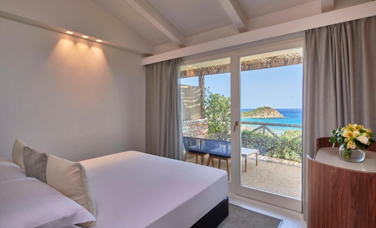 Baia Di Sardinia, Curio Collection By Hilton Resort Chia
