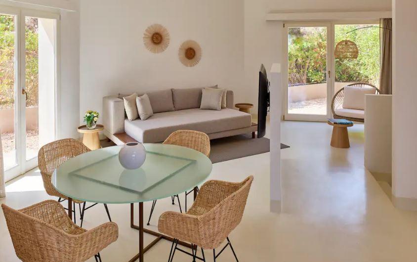 Baia Di Sardinia, Curio Collection By Hilton 5*