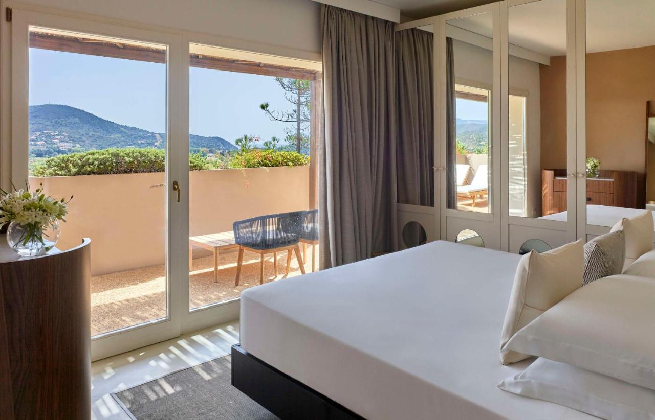 Baia Di Sardinia, Curio Collection By Hilton 5* Chia