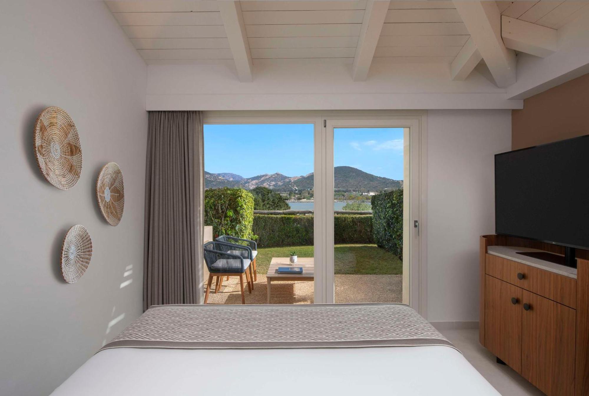 Resort Baia Di Sardinia, Curio Collection By Hilton 5*